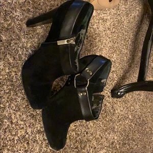 Jessica Simpson black booties size 8